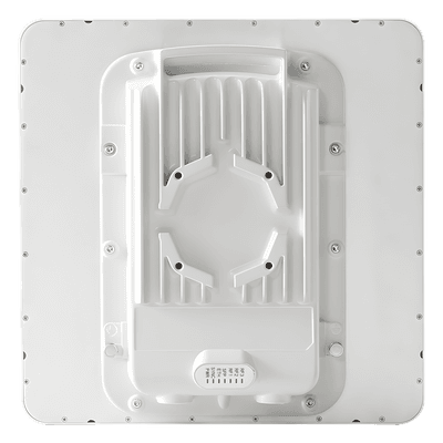 PTP-550  Hasta 1.36 GBps / 4910 - 6200 MHz / 802.11 AC Wave 2  MU-MIMO 4: 4x4 / BackHaul con Antena Integrada (Alta ganancia 23 dBi)   (C050055H016A)