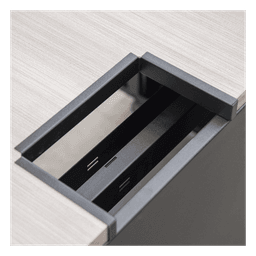 Consola Profesional para Monitoreo o Computo | Ranura para Base de Monitores | Microperforaciones | Luces LED Decorativas | Tomacorriente HTCM1U10C | Tapas Organizadoras de Cables | Niveladores | Rack para Montaje de Equipos | Ranura Pasaca