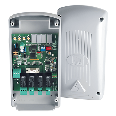 Receptor Cuadricanal para Exterior / 999 controles / Alta y baja administrables / 4 salidas de relevador