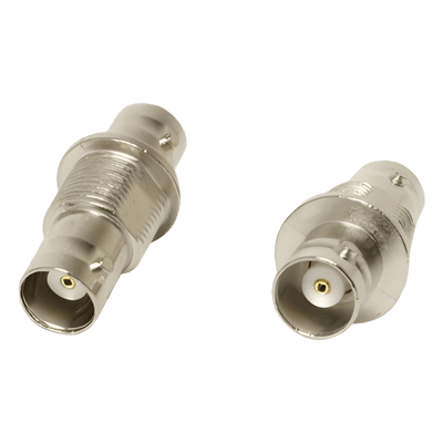 Adaptador Coaxial Doble, de BNC Hembra a BNC Hembra para Chasis en COM-3010, Niquel / Oro / Delrin.