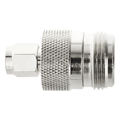 Adaptador en Linea de Conector SMA Macho a N Hembra.