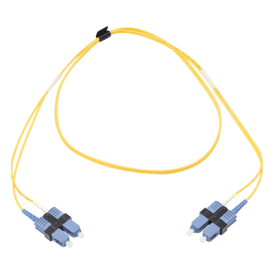 Jumper de Fibra Óptica Monomodo (OS2), XGLO, SC/UPC-SC/UPC Duplex, OFNR, Color Amarillo, 1 Metro (3.28 Pies)