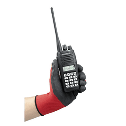 Radio portátil VHF 136-174 MHz, Digital NXDN-Analógico, DTMF, IP67, 5 Watts, 260 Canales, Roaming, Encriptación, GPS*, Inc. antena, batería, cargador y clip
